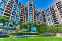 Building Photo - 500 W Harbor Dr