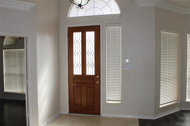 Building Photo - 8509 Mustang Dr