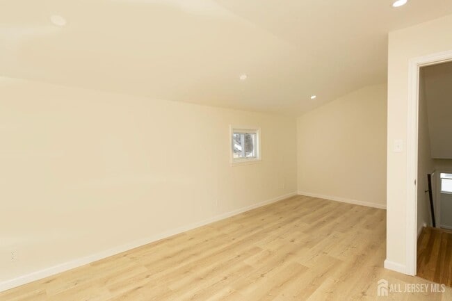 Building Photo - 40 Essex Ave