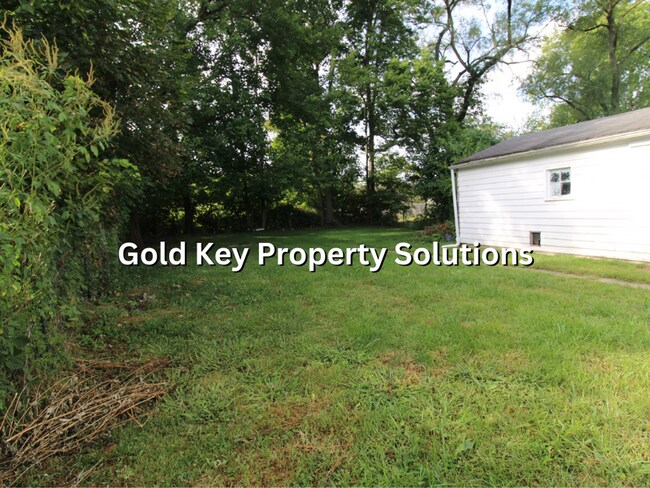 Building Photo - MUNCIE 2 BR 1 BA House with Central Air and 1-Car Garage (SECTION 8 APPROVED)