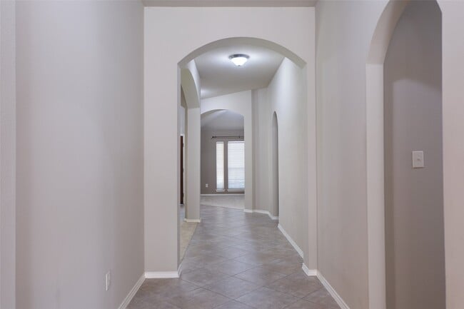 Building Photo - 2107 Sherbrook Park Ln