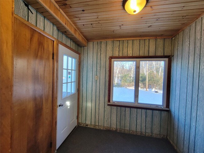 Building Photo - 90 Broad Ave