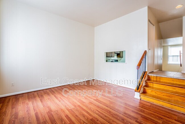 Building Photo - 1502 E Baltimore St