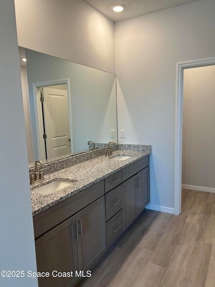 Building Photo - 542 Lambright St SW