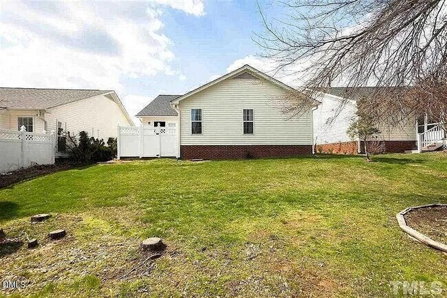 Building Photo - 113 Kudrow Ln