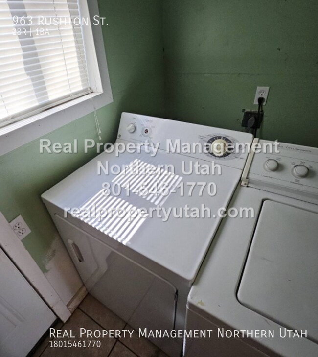 Building Photo - 963 Rushton St