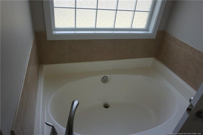 Building Photo - 2913 Aristocrat Ln