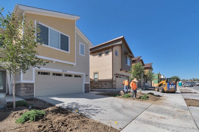 Building Photo - 9679 Albion Ln