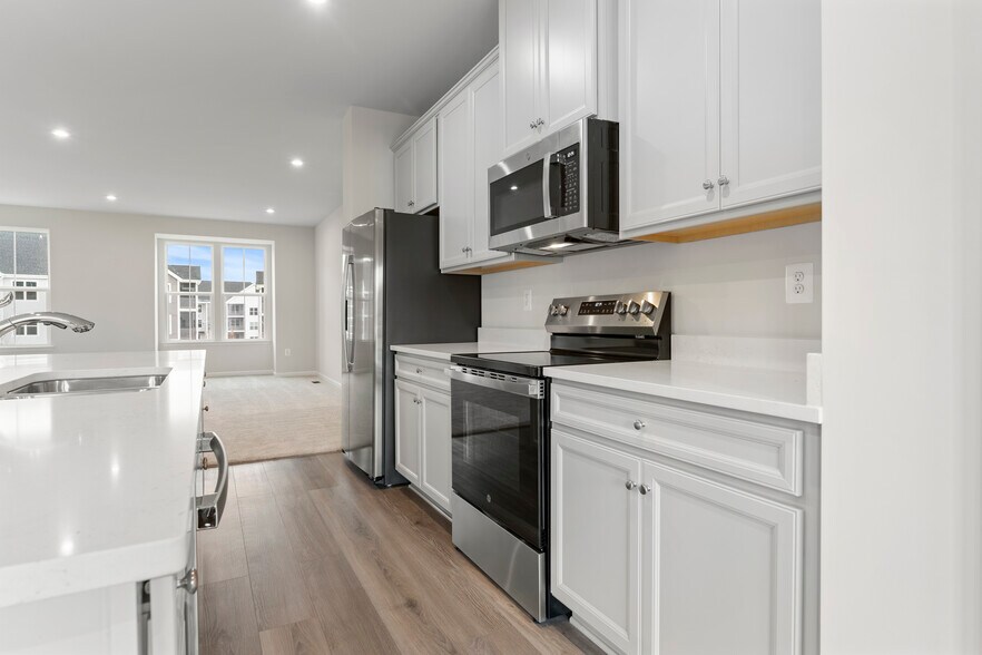 Building Photo - 9344 Tanfield Dr