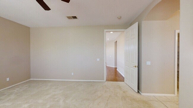 Building Photo - 3724 Strata Dr