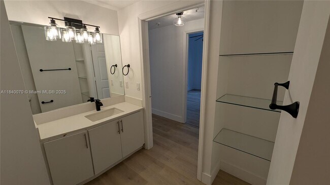 Building Photo - 3500 Coral Wy