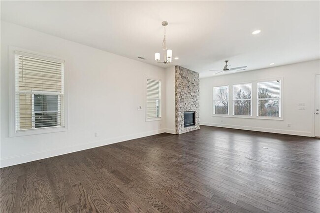 Building Photo - 1066 Winding Br Dr