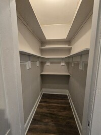 Building Photo - 751 8th St SE