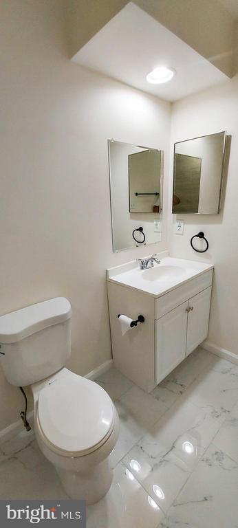 Building Photo - 14303 Beaker Ct