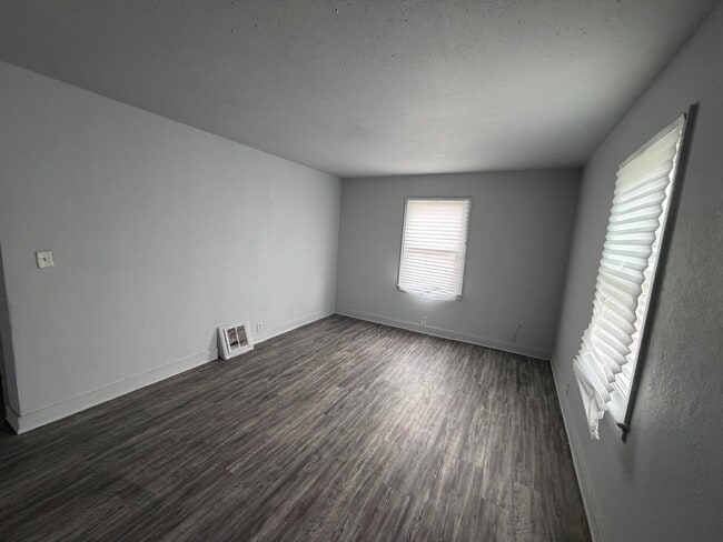 Building Photo - 1221 Williams-E