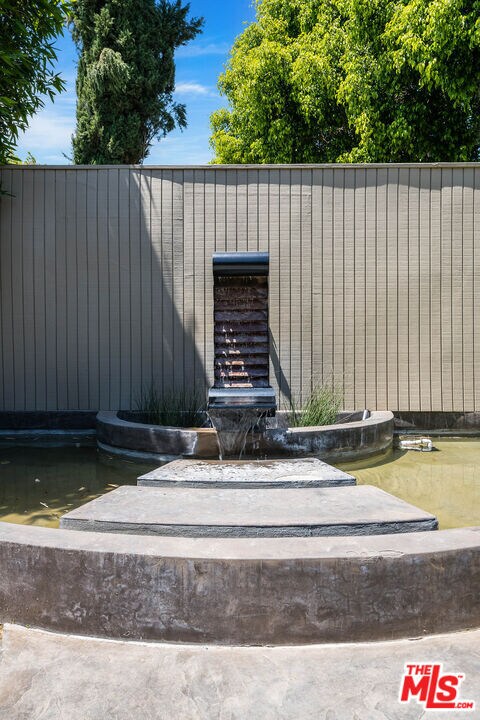 Building Photo - 22277 Buenaventura St