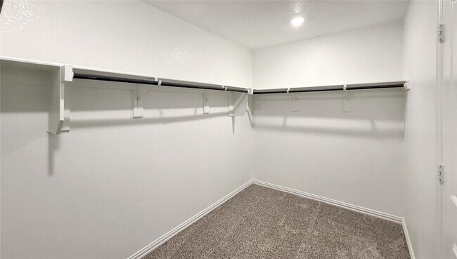 Building Photo - 2653 Acadia Dr