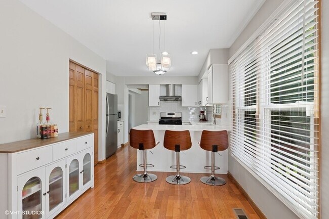 Building Photo - 970 Amberwood Cir