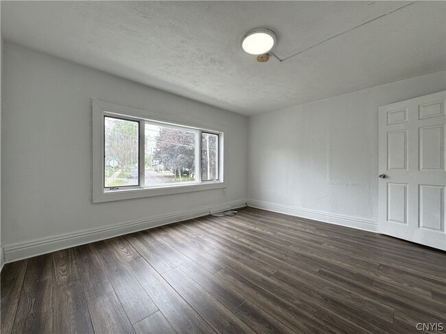 Building Photo - 318 W Hoard St