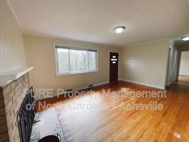 Building Photo - 11 Edgewood Rd S