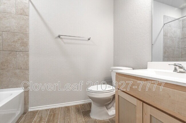 Building Photo - 238 Jaycen Ln