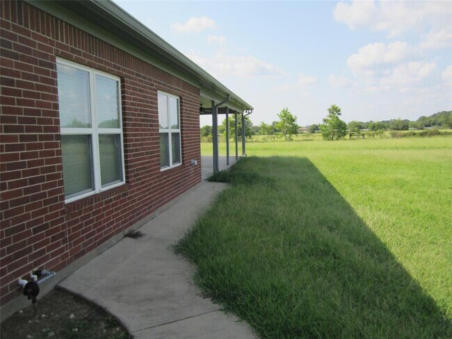 Building Photo - 19402 Bauer Rd