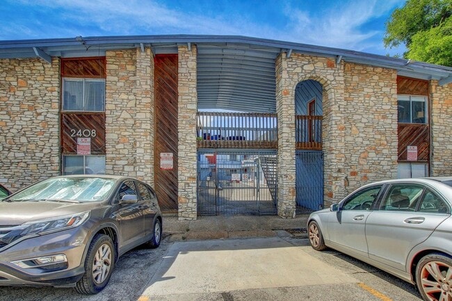 Building Photo - 2408 Longview St