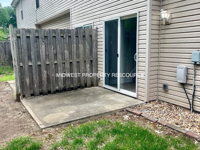 Building Photo - 1013 Renee Lynde Dr