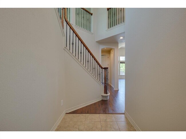 Building Photo - 13925 Fallsprings Way