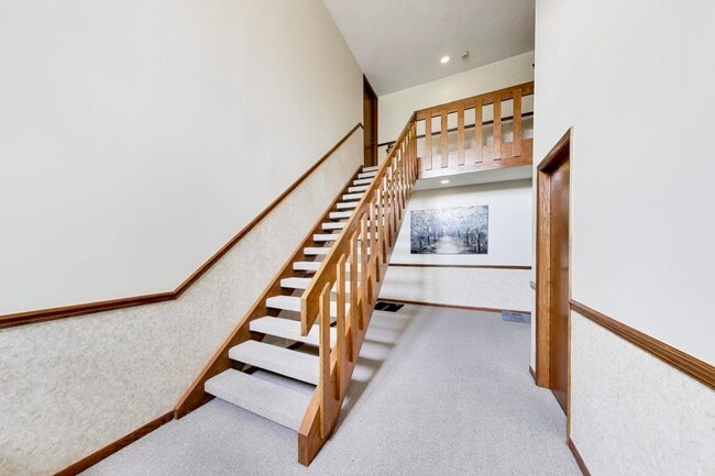 Building Photo - 639 Big Timber Dr