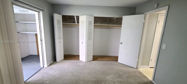 Building Photo - 92 Berkshire D