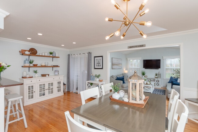 Building Photo - 127 Moorland Ct