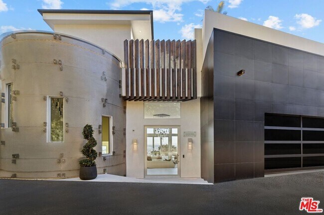 Building Photo - 9270 Kinglet Dr