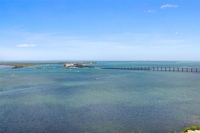 Building Photo - 1331 Brickell Bay Dr