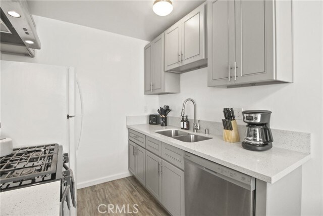 Building Photo - 837 S Sierra Vista Ave