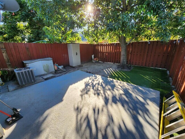 Building Photo - 7446 NW 34th St