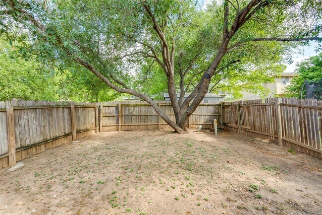 Building Photo - 8110 Willet Trail
