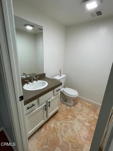 Building Photo - 735 Benson Way