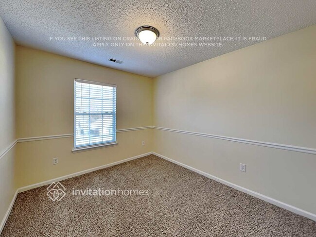 Building Photo - 216 Bradford Glyn Dr