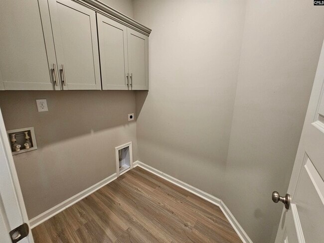 Building Photo - 717 N Pinewalk Way