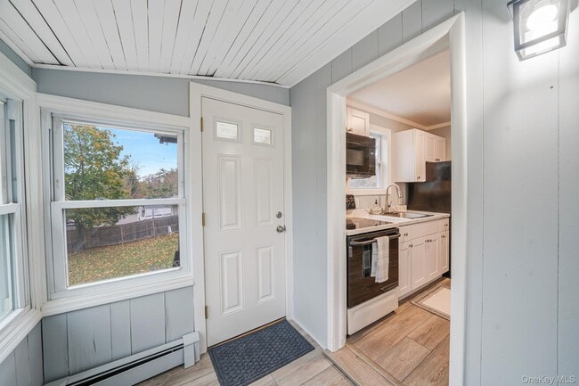 Building Photo - 120 Lookout Dr