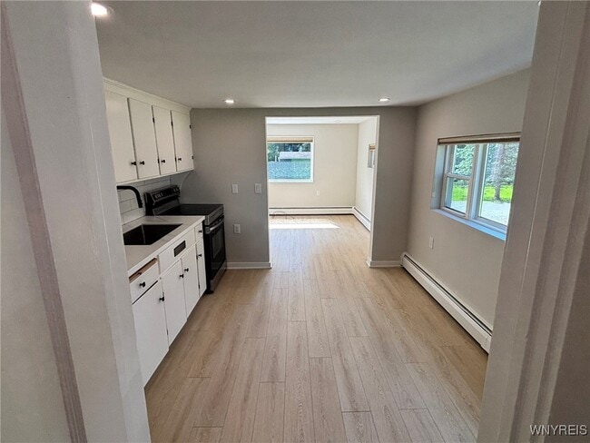 Building Photo - 706 Hilliker Ct