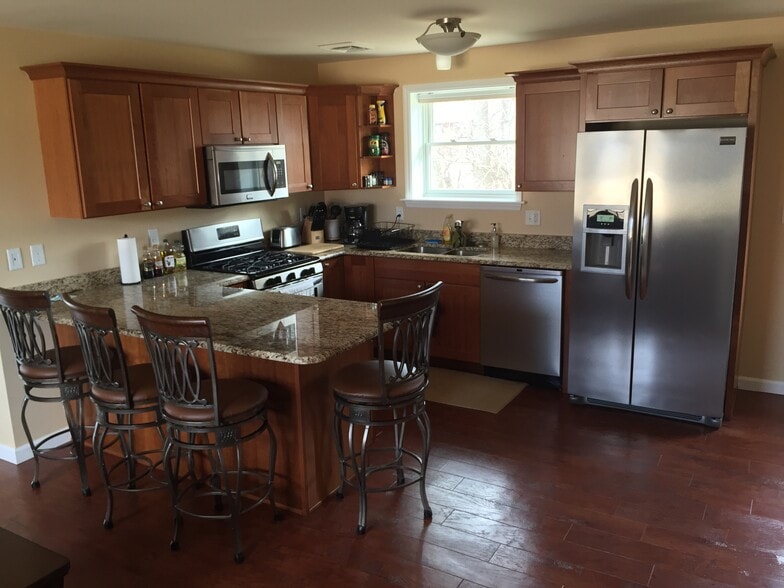 Building Photo - 101 Sunrise Dr