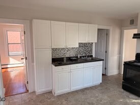 Building Photo - 4 Berry St