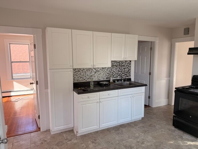 Building Photo - 4 Berry St