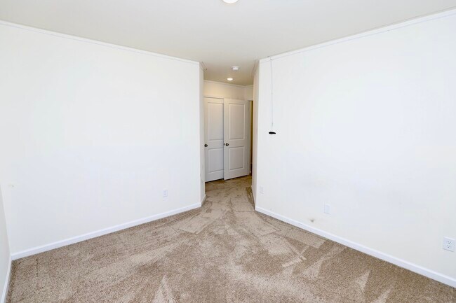 Building Photo - 1718 Canopy Dr