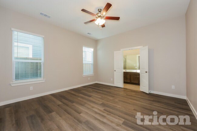 Building Photo - 4314 Stonybrooke Dr