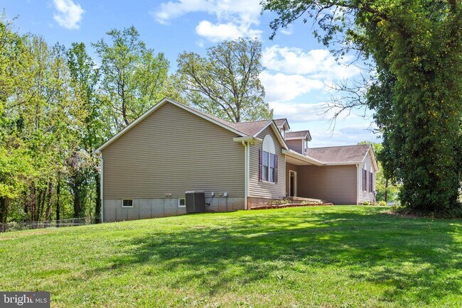 Building Photo - 24524 Ruff Ruff Ln