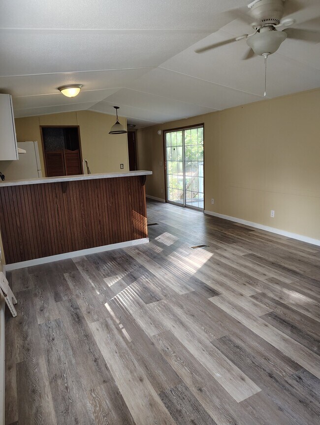 Building Photo - 4751 Weaver Pike