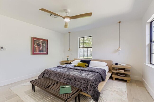 Building Photo - 2014 Hardy Cir